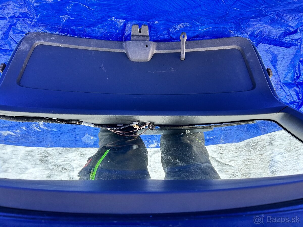 Páté dveře Škoda Octavia 3 kombi černá - 7