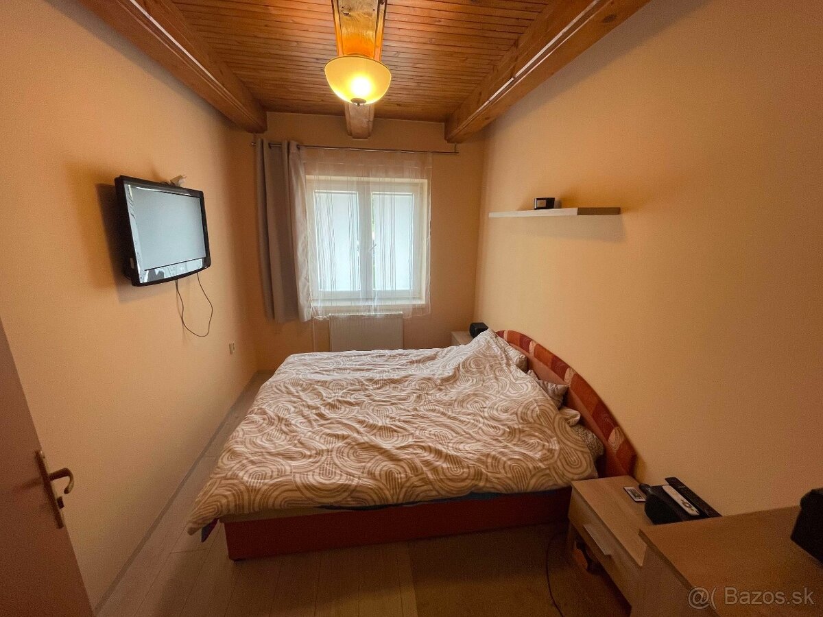 Na predaj 7-izbový rodinný dom na Bystričke - Znížená cena - 7