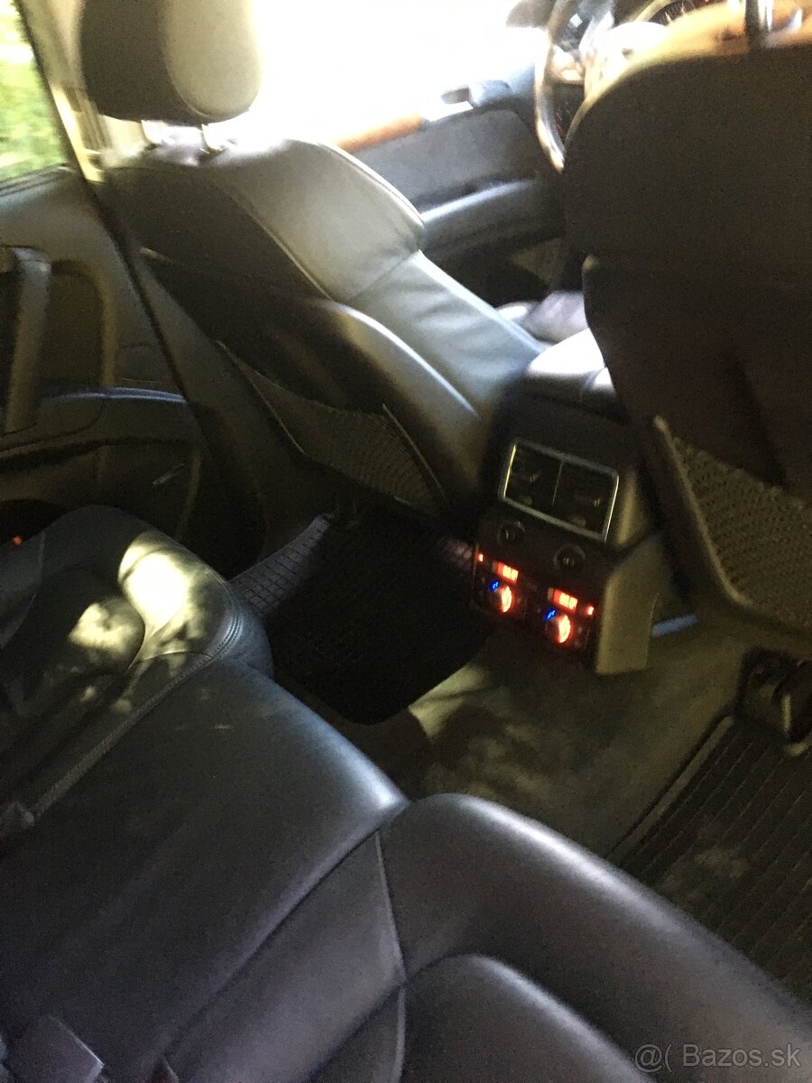 Predám Audi Q7 4,2TDI 240 KW - 7