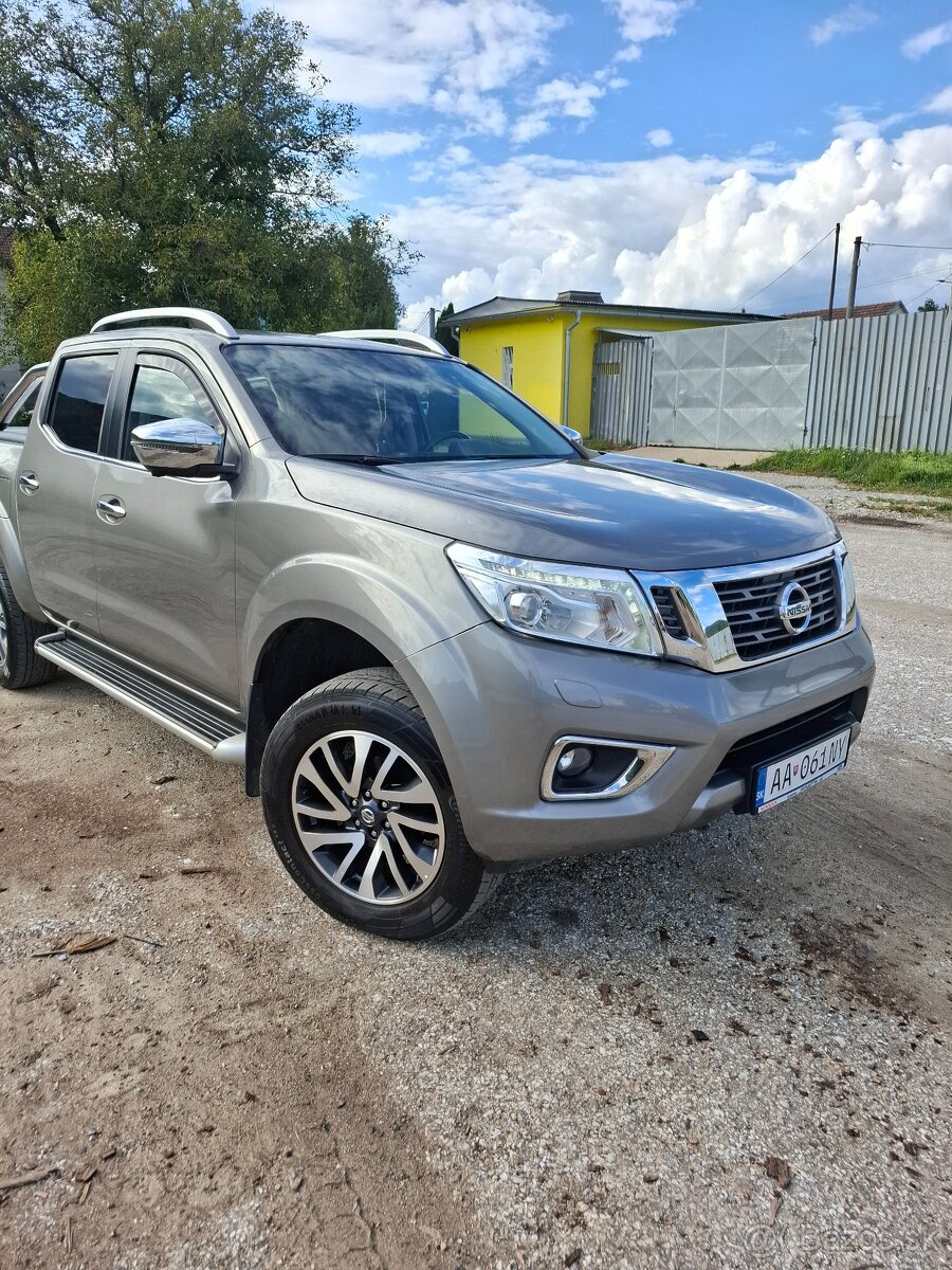 Nissan Navara NP300 Tekna Double Cab 2.3 dCi 190 7 A/T - - 7