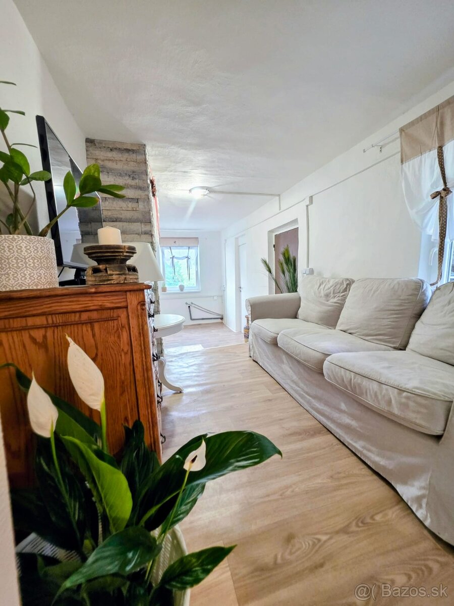 Predám murovanú chatu vhodnú na celoročné bývanie - 7