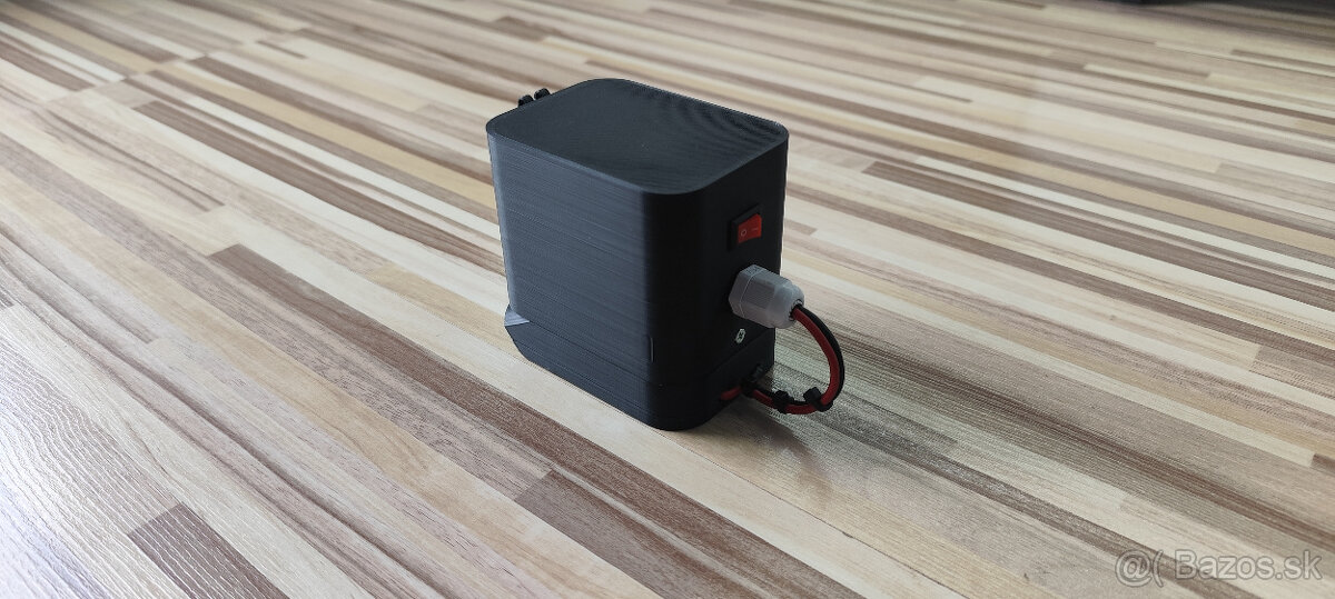 USB nabíjací adapter na batériu Dewalt 18V - 7