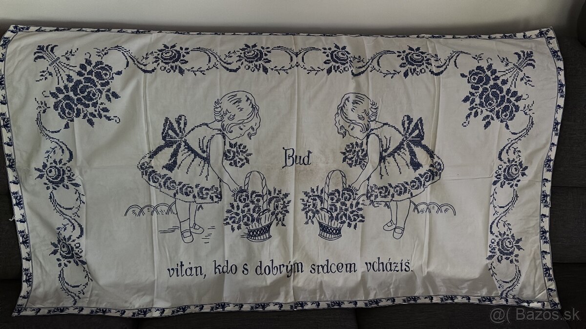 Vyšívané a maľované nástenky - 7