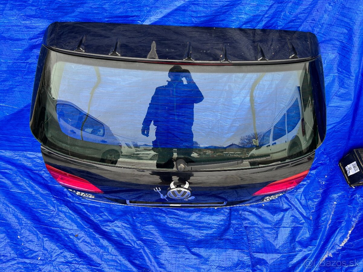 Páté dveře VW Passat B7 Kombi černé - 7