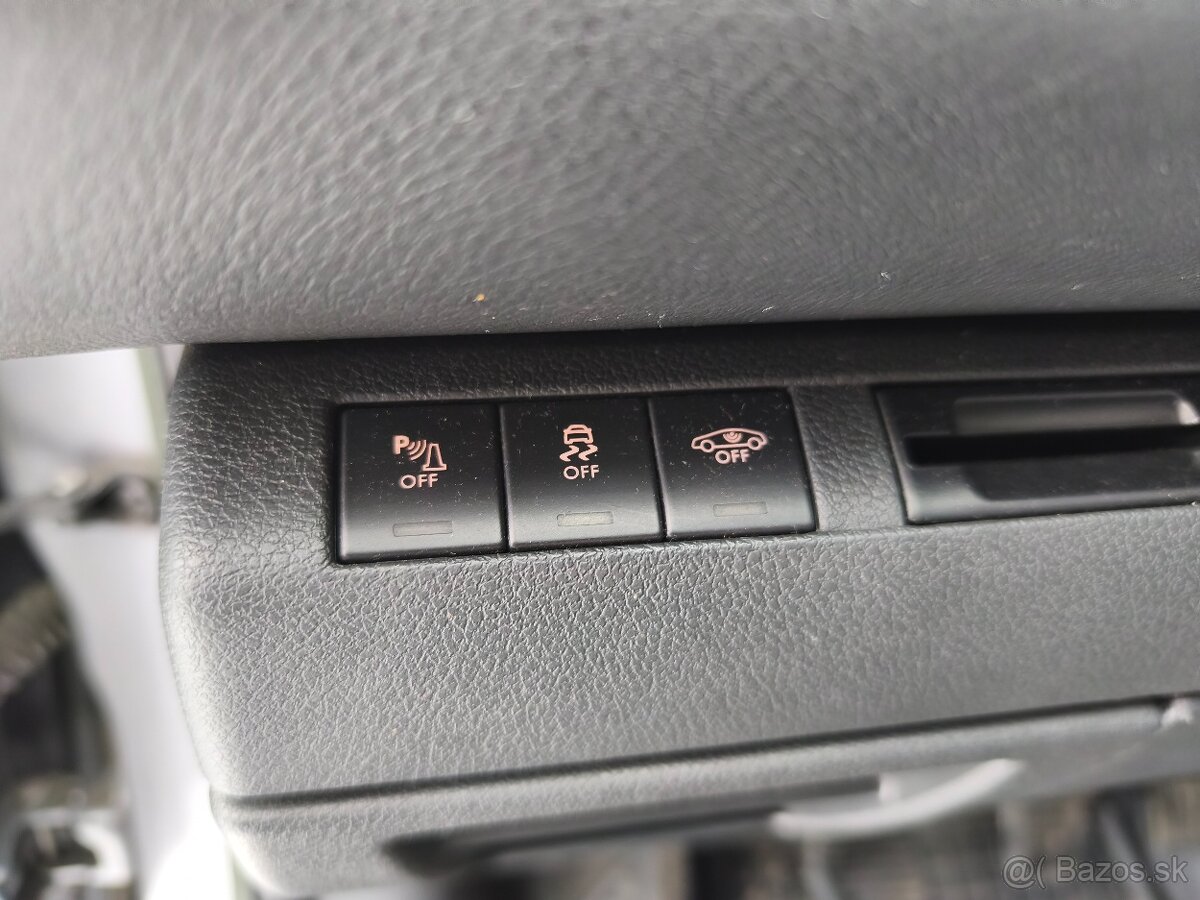 Peugeot 5008 1.6 HDI 7miestne - 7