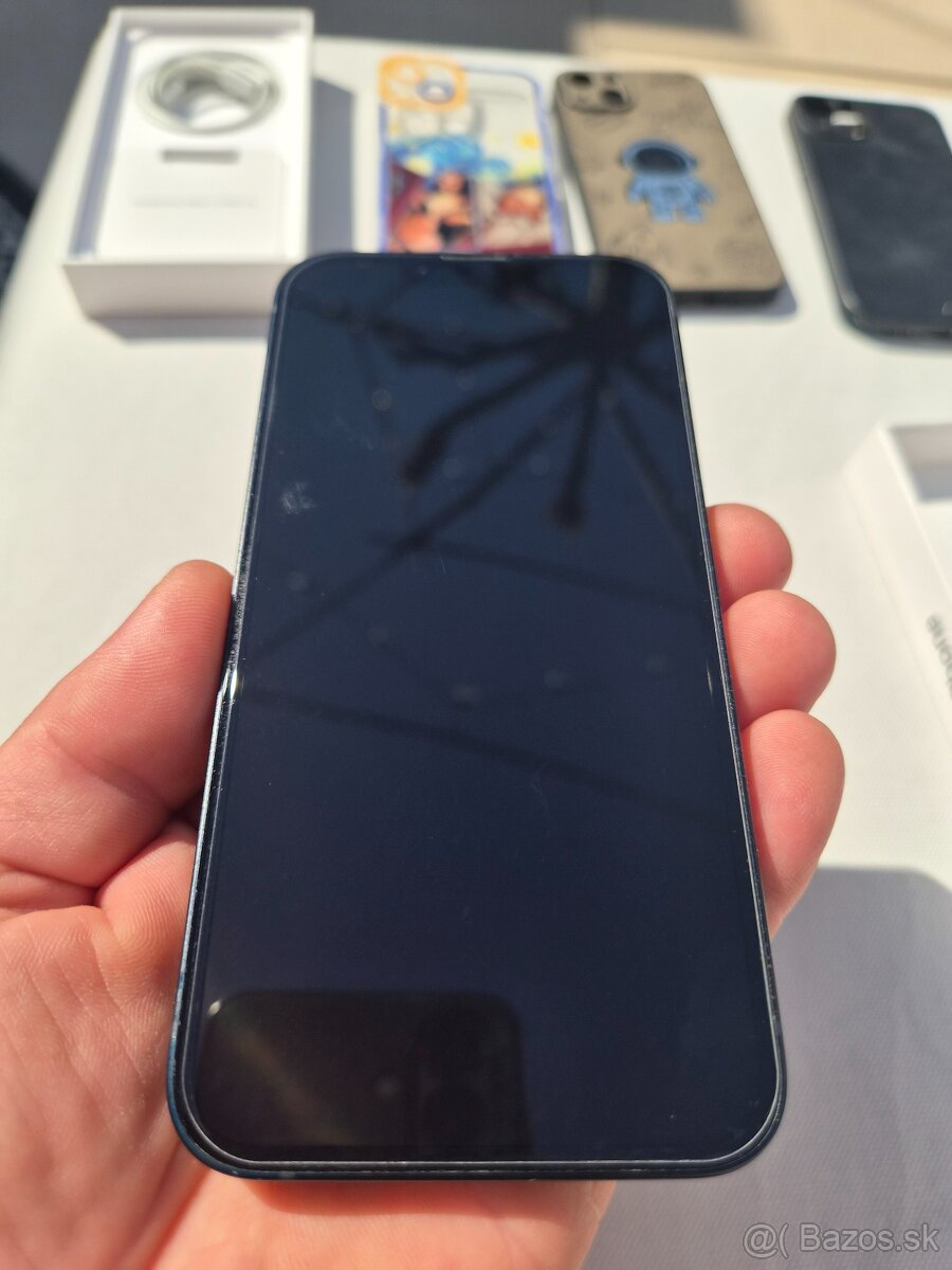 Predám iPhone 13 128GB - 7