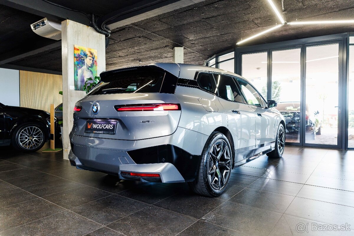 BMW iX 40 xDrive - 7
