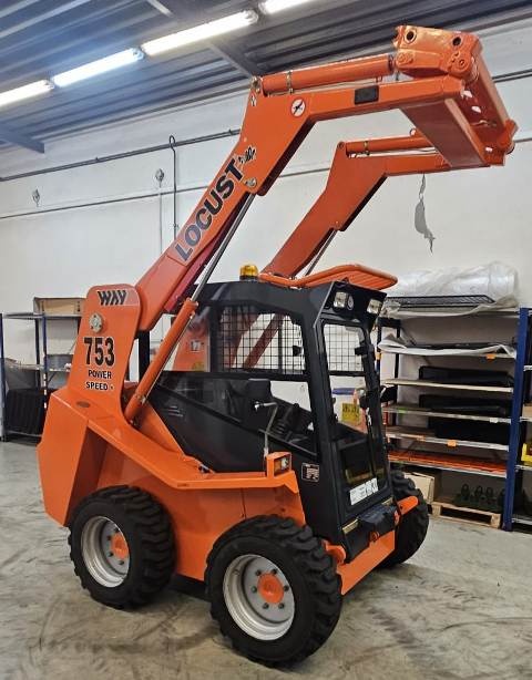Šmyk nakladač Locust 753 Power - 7