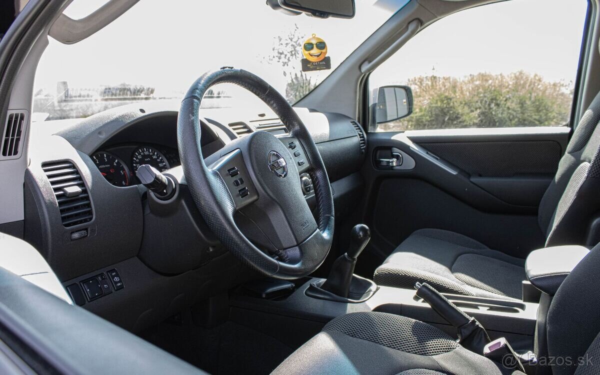 Nissan Navara 2.5D 4X4 2007 - 7