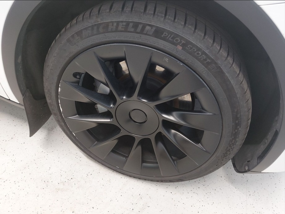 Tesla Model Y 2023 LR SoH 92 % / servis 5 ročná záruka / - 7
