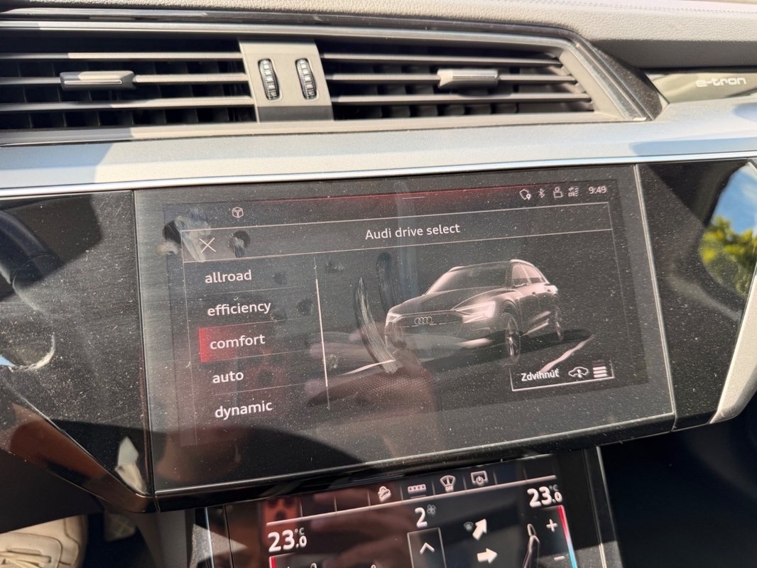 Audi E-tron 55 quattro S line - 7