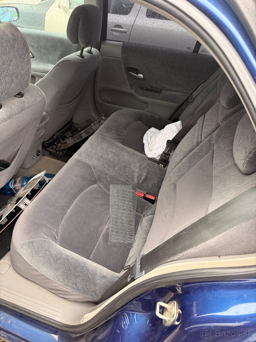 Renault Laguna II 1.9 dCi 88kW r.v.2002 – nepojazdná (chyba - 7