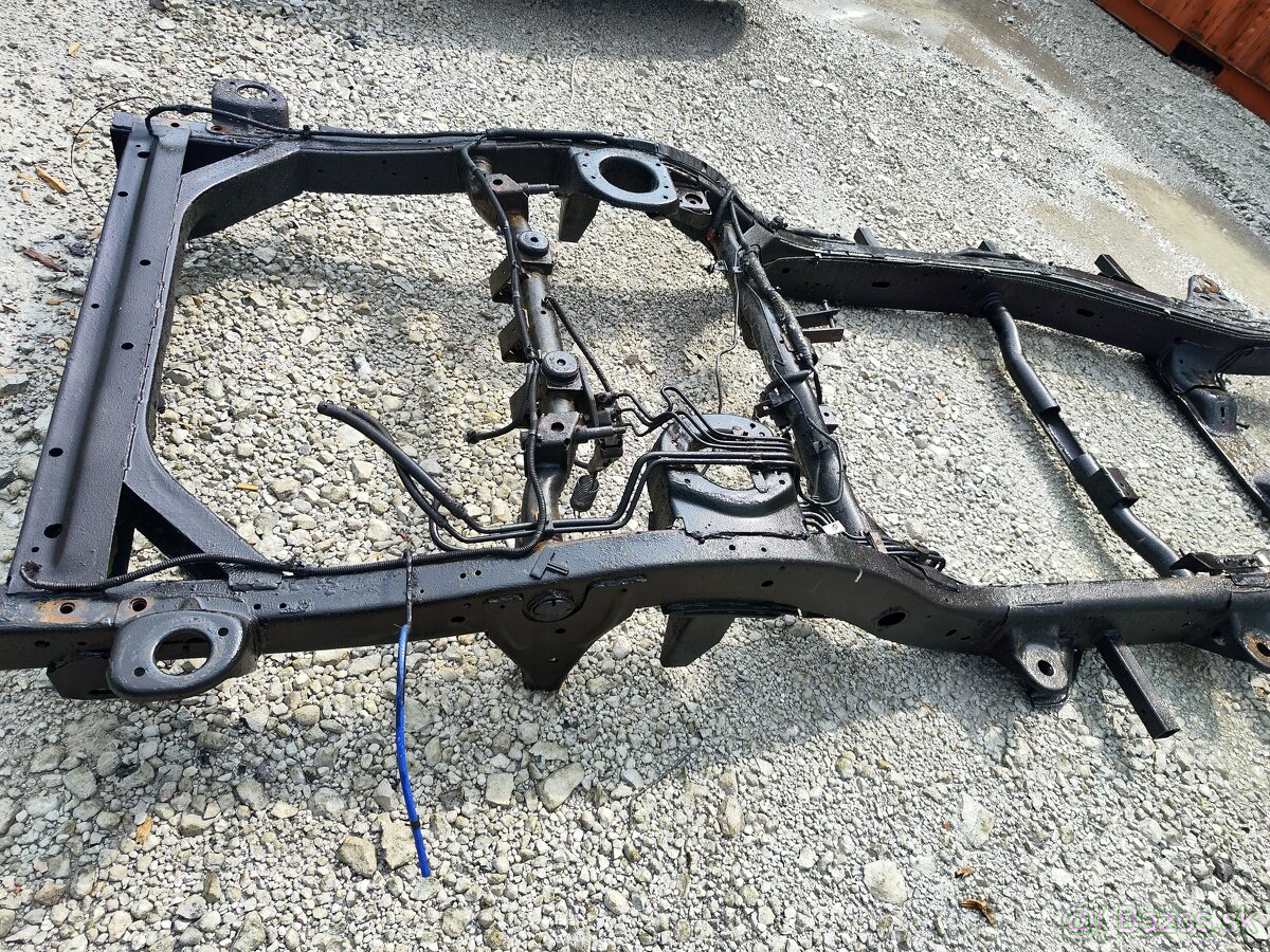 Nosný rám Nissan patrol y61 wagon - 7