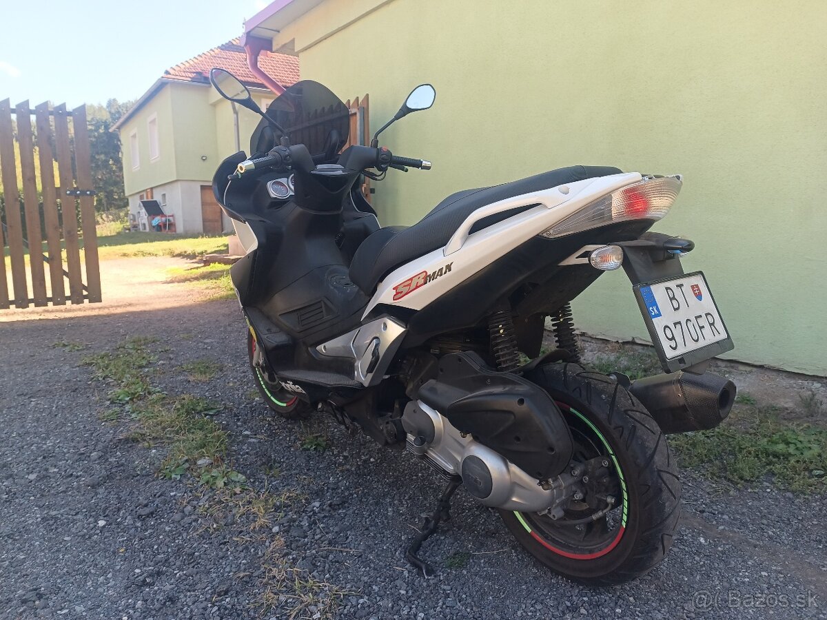 Aprilia SR max 300 - 7