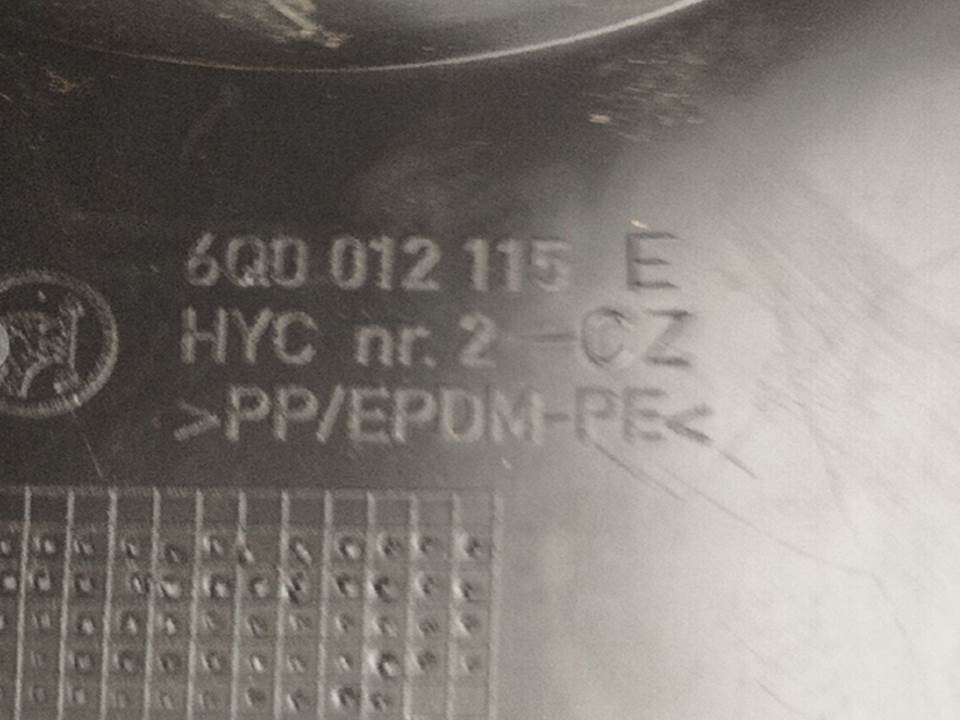 Box do rezervy kolesa s náradím. - 7