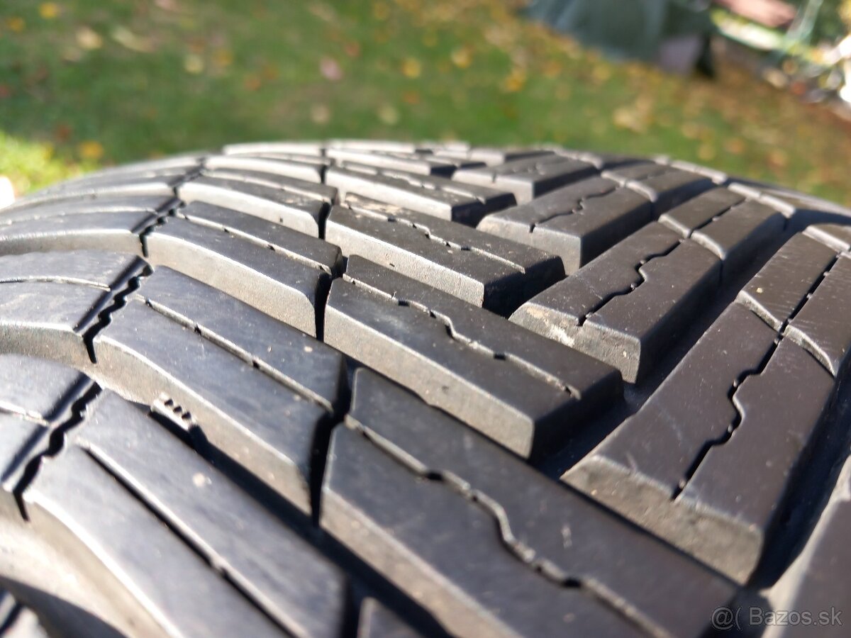 225/40 r18 celoročne pneumatiky - 7