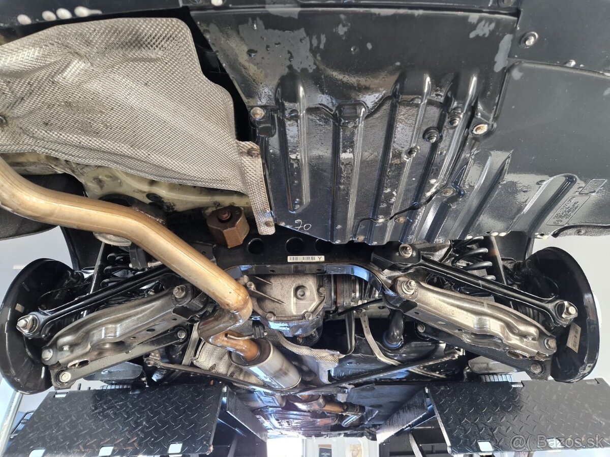 BMW řada 1 coupe 123d biturbo - 7