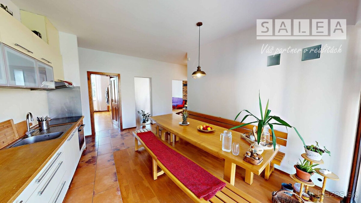 BÁNOVÁ - 6 IZBOVÝ RODINNÝ DOM - 2 BYTOVÉ JEDNOTKY - 7