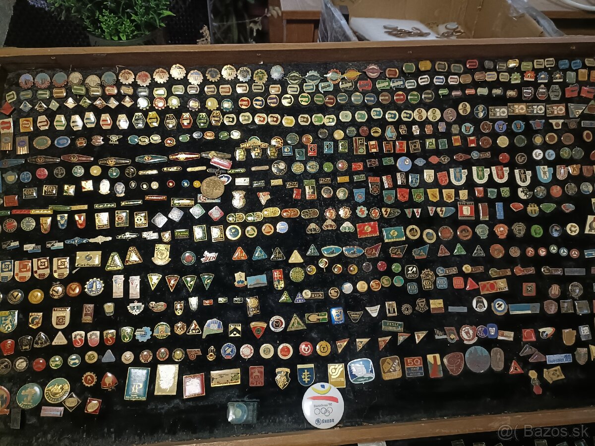 Predám rôzne odznaky 3000+ kus - 7