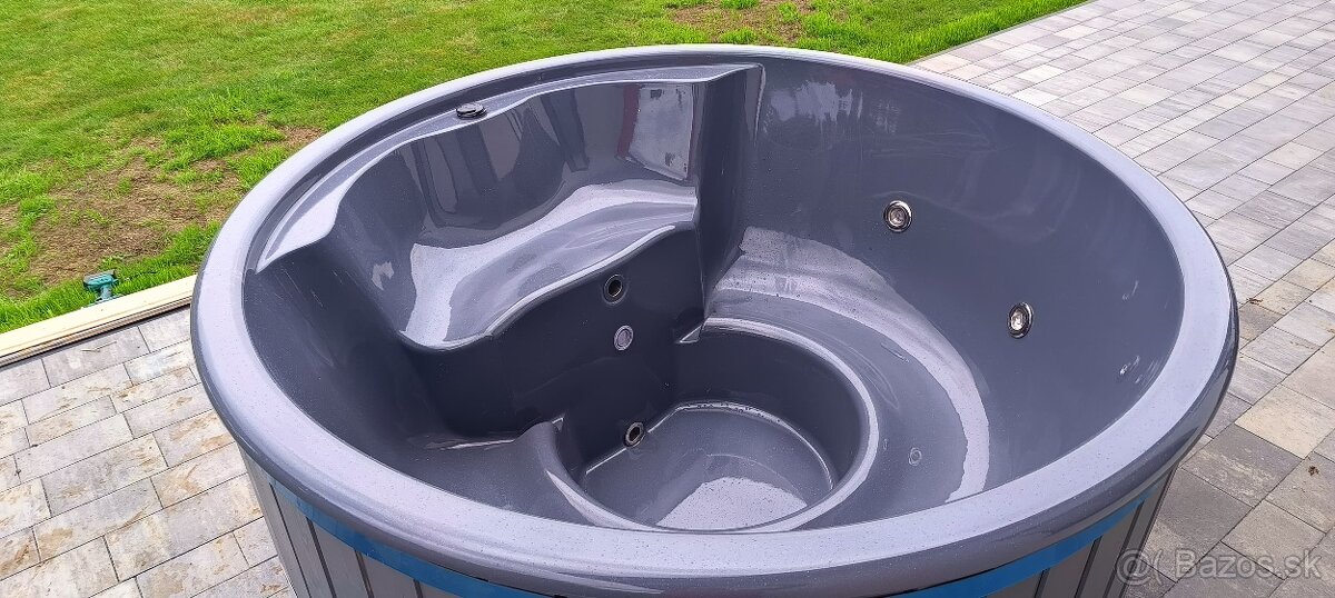 Kupacia kada vírivka - 7