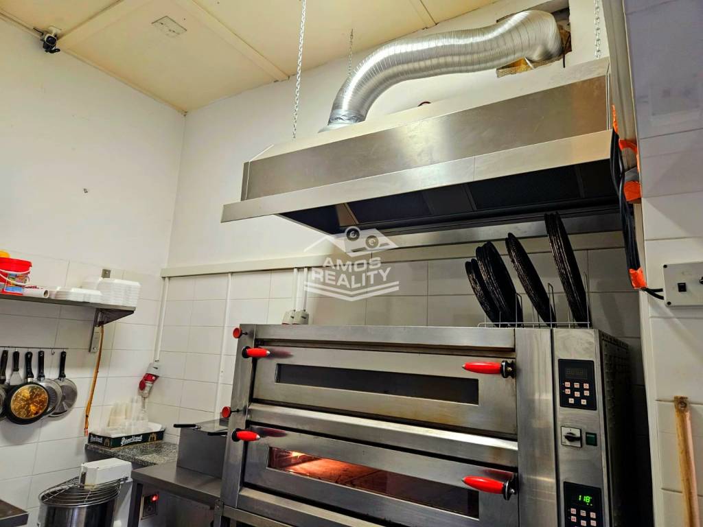 Zabehnutá gastro prevádzka s kuchyňou, Bratislava 2, ZNÍŽNÁ - 7