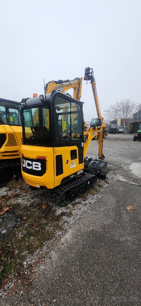 Minibager JCB 19C - 7