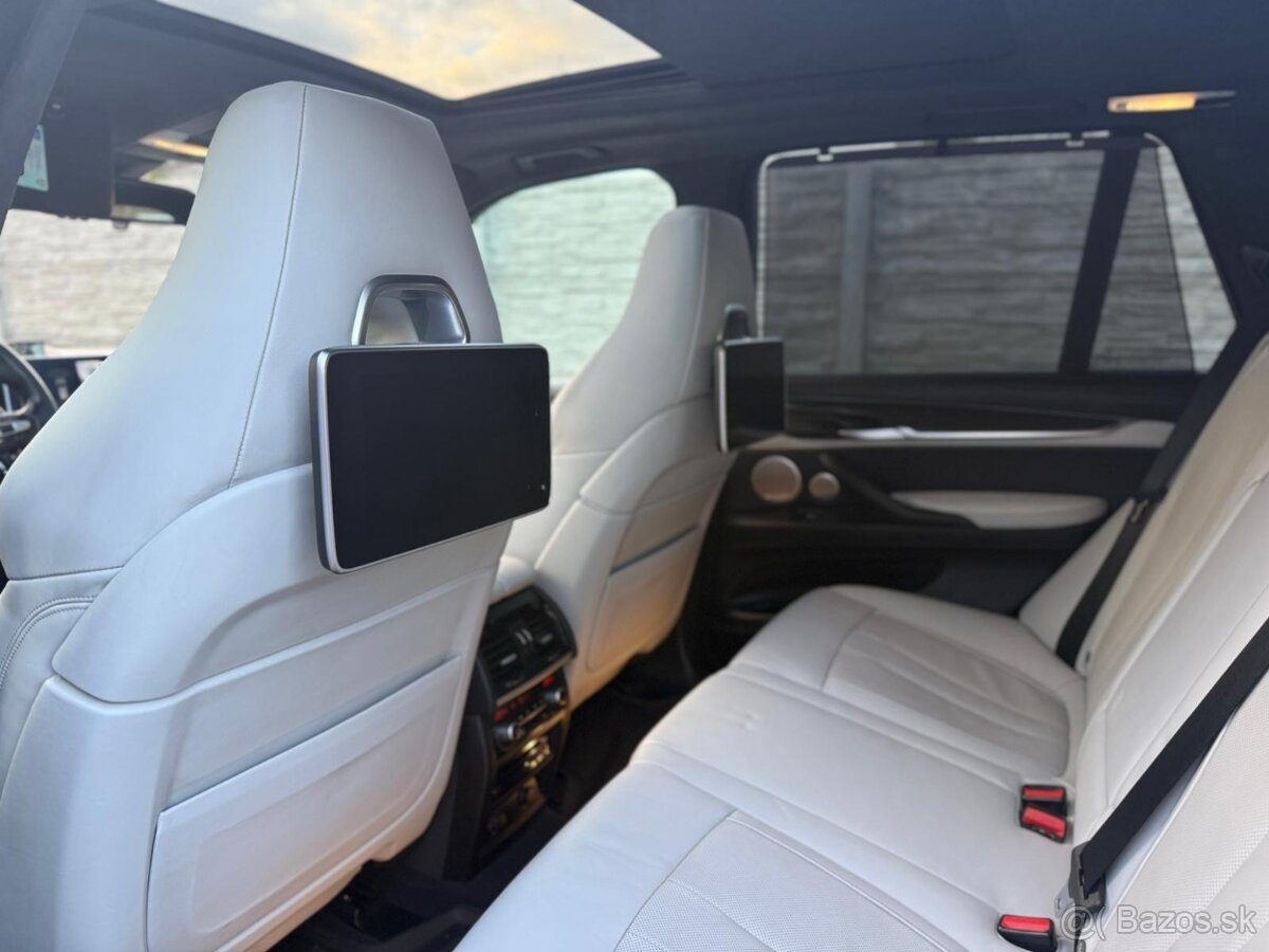 BMW X5 M Performance 4.4 , V8 - 7