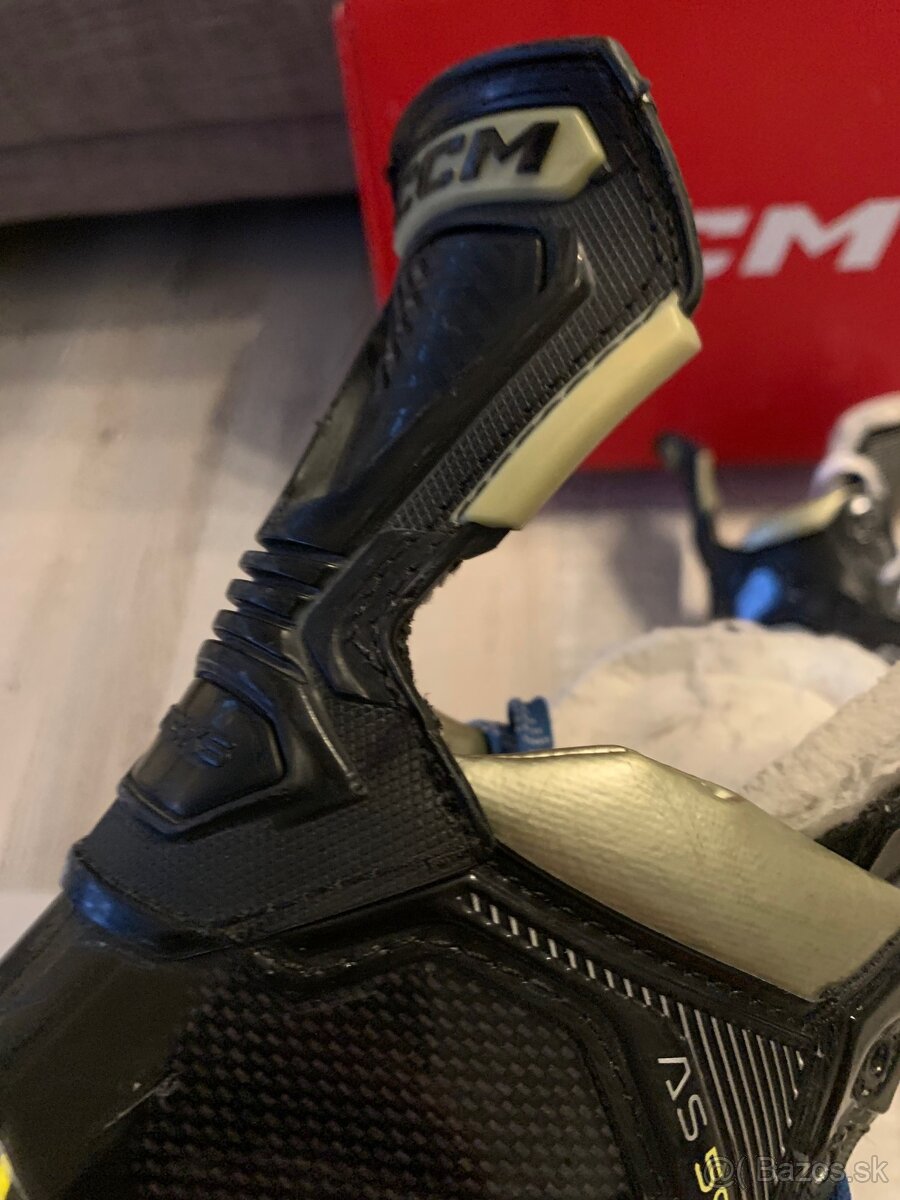 Korčule CCM Tacks AS-590 size 4 - 7