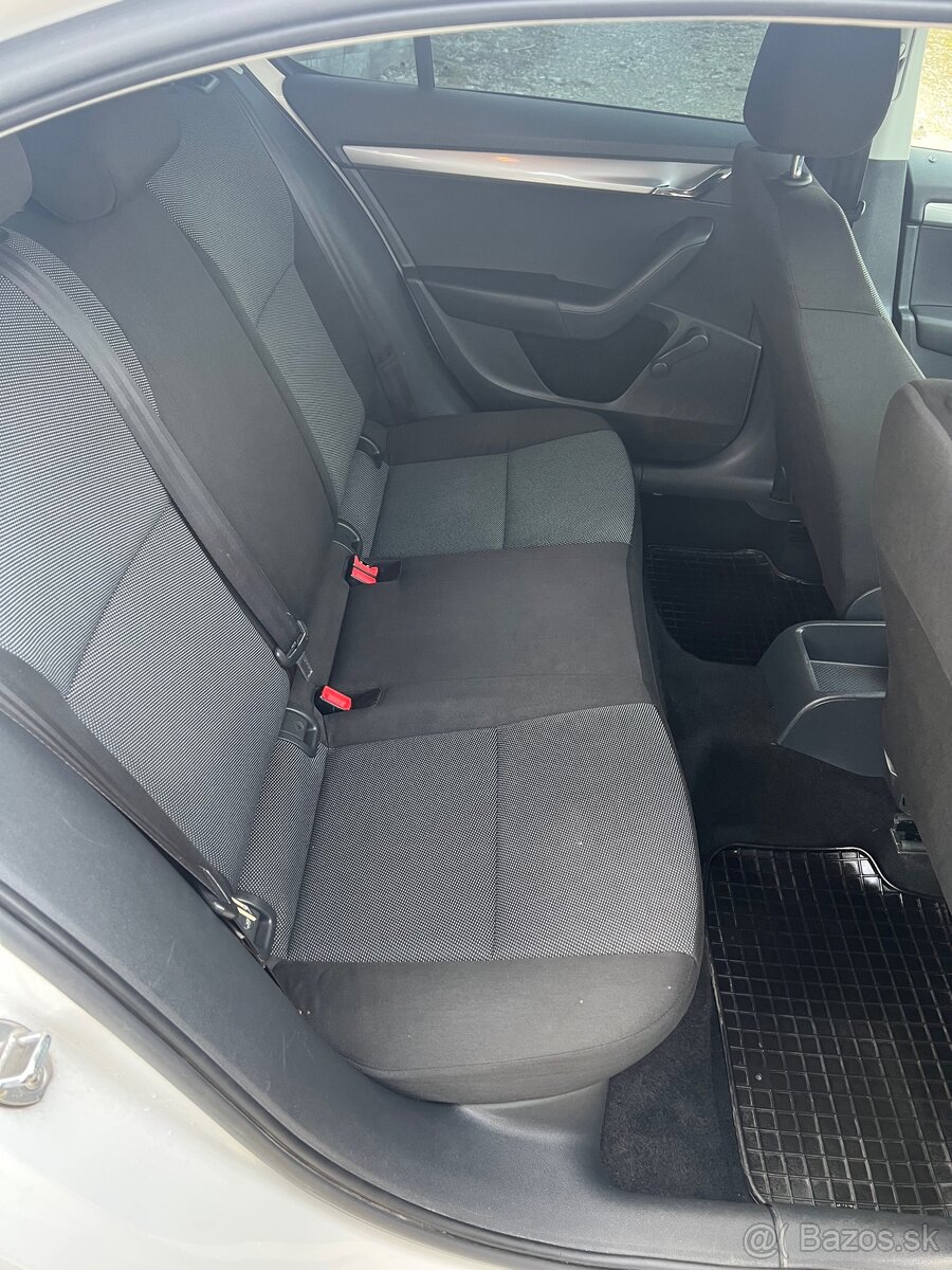 SKODA OCTAVIA 1.2 TSI 77kW - 7