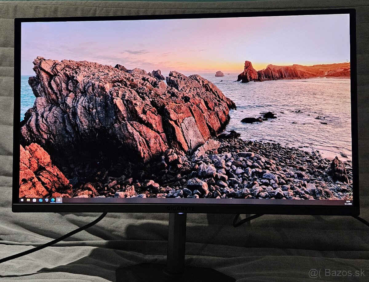 27" GIGABYTE MO27Q2 OLED 240HZ - 7