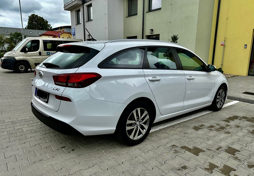 Hyundai i30 CW 1.6 CRDi, 85 kW, r.v. 2019, SK, vyservisované - 7