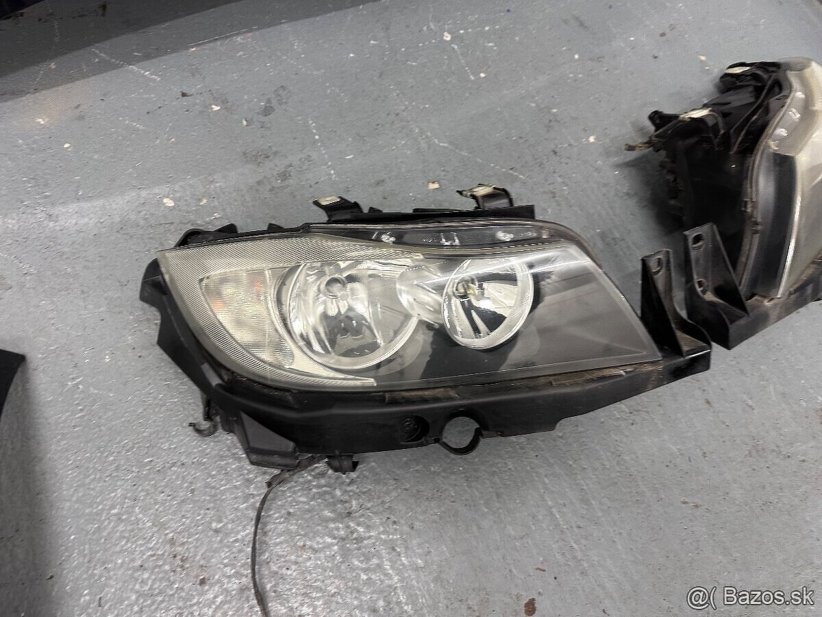 Bmw E90 přední část světla chladiče - 7