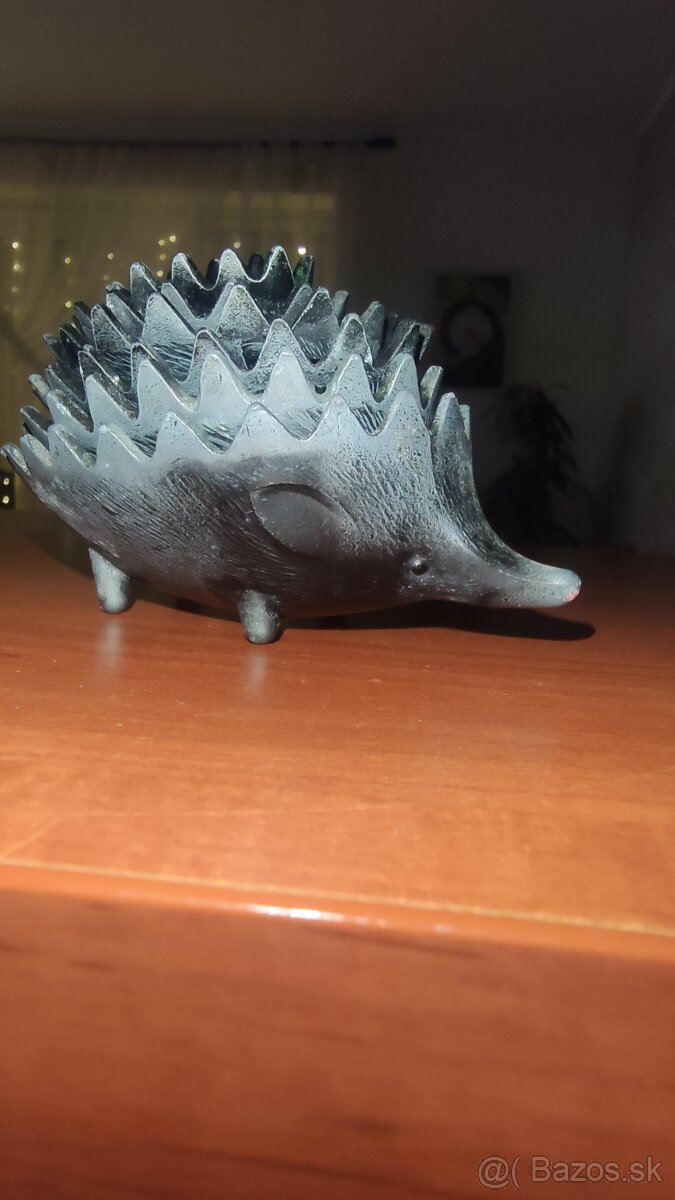 Staré popolníky, hutnícke sklo, irisované väzy, poháre - 7