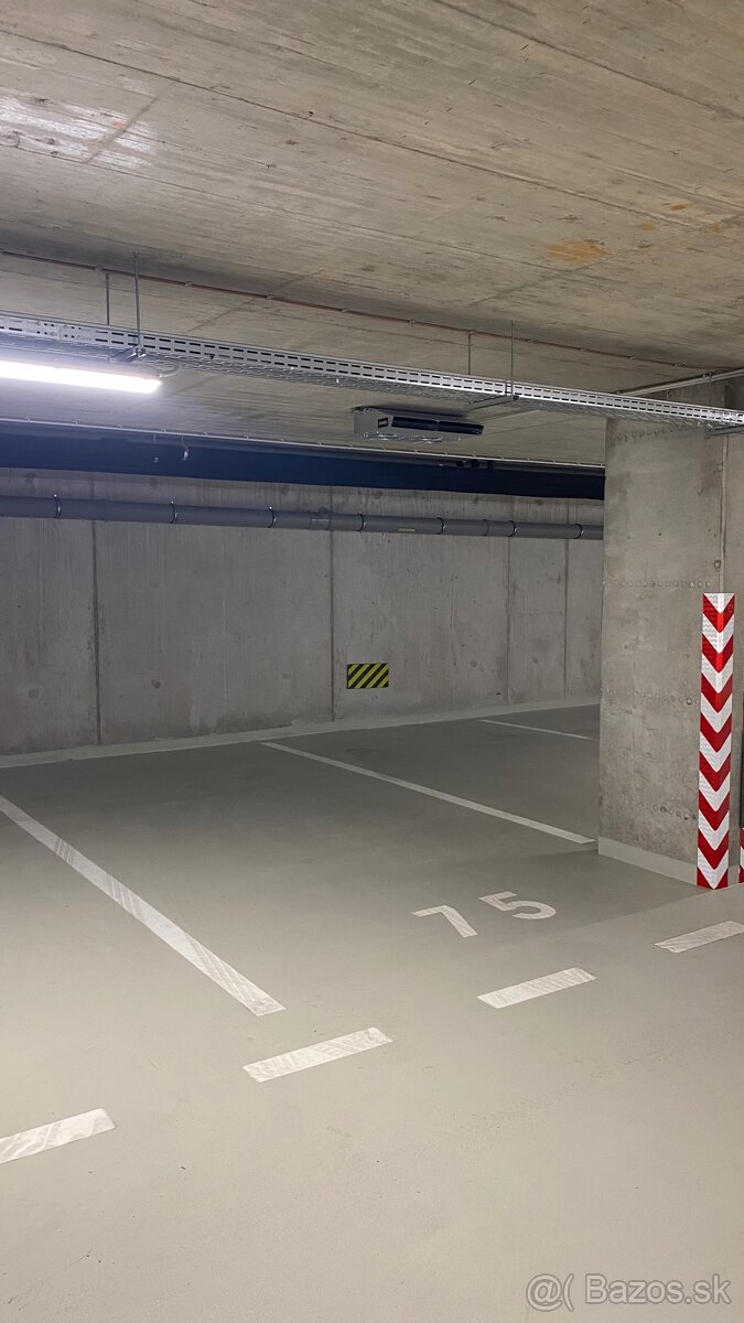 2x Parking v METROPOLIS - 7