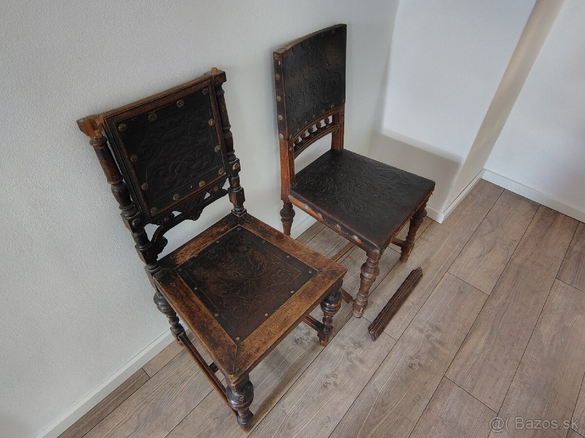 Historické drevené stoličky – set 2 ks - 7