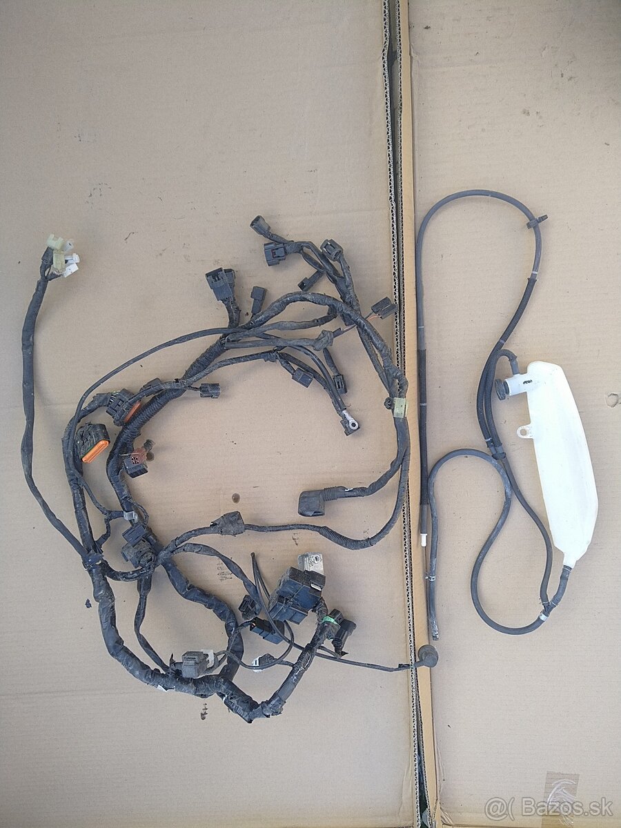 Rozpredám Suzuki gsx650f na ND - 7