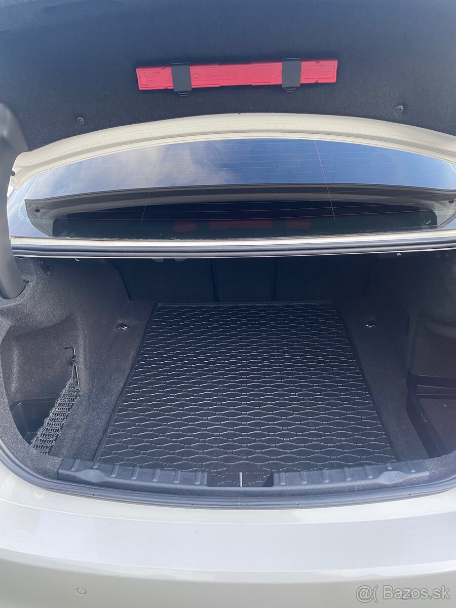 BMW 320d F30 – TOP stav - 7