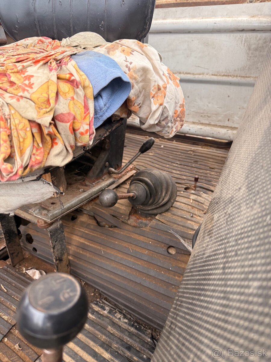 Zetor 8145 bez ŠPZ - 7