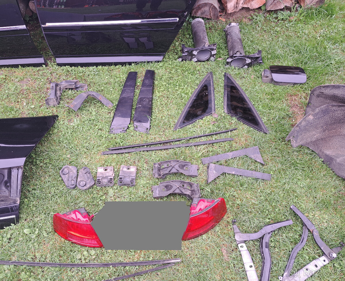 Audi A8 D3 naraznik zadne svetla dvere - 7