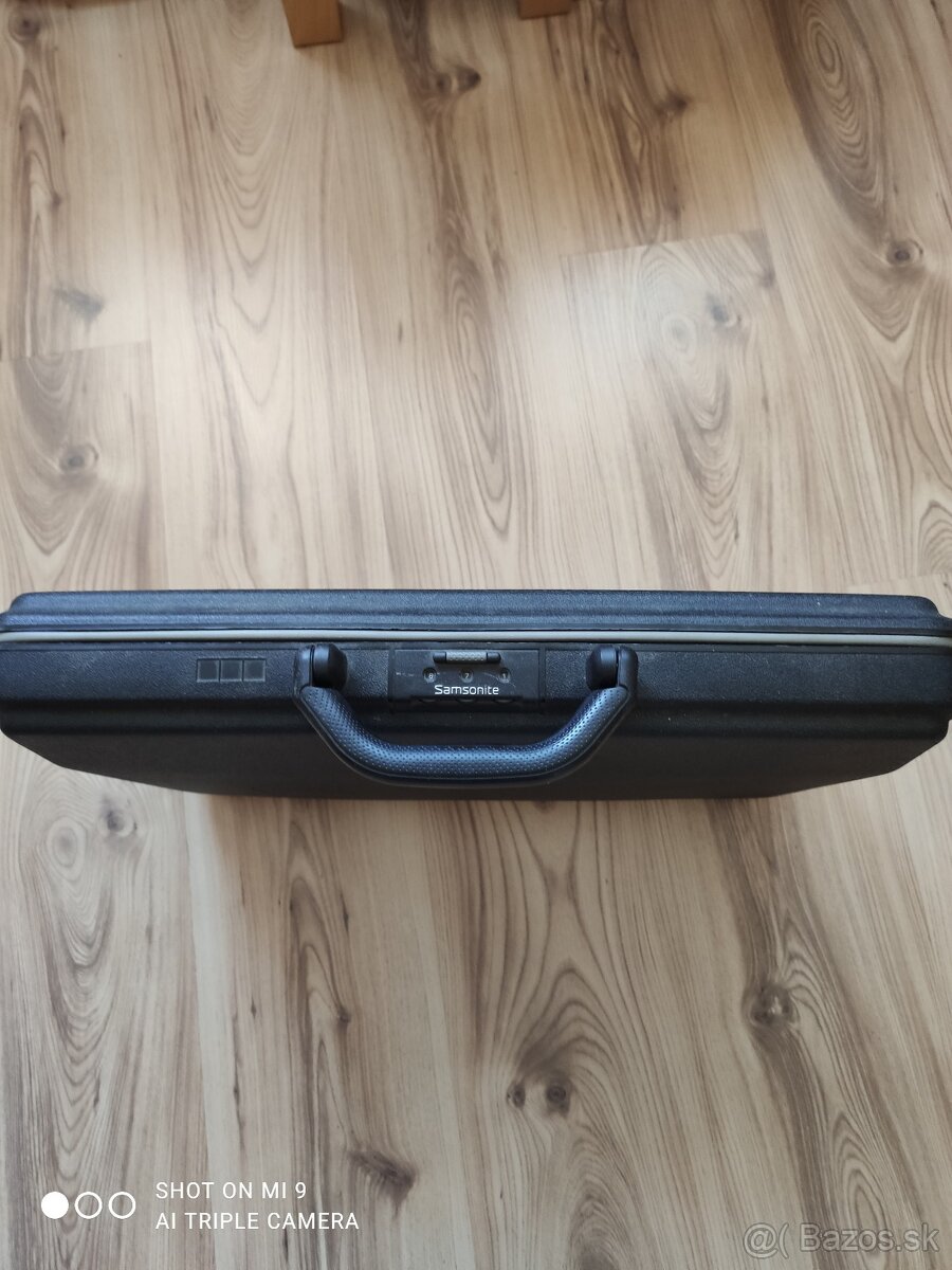 Predam kufrik SAMSONITE - 7