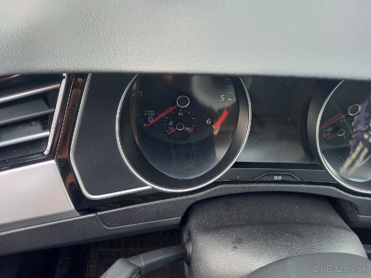 Pasat B8 VARIANT 2.0.110KW CRL. 6. MANUAL 2016 - 7