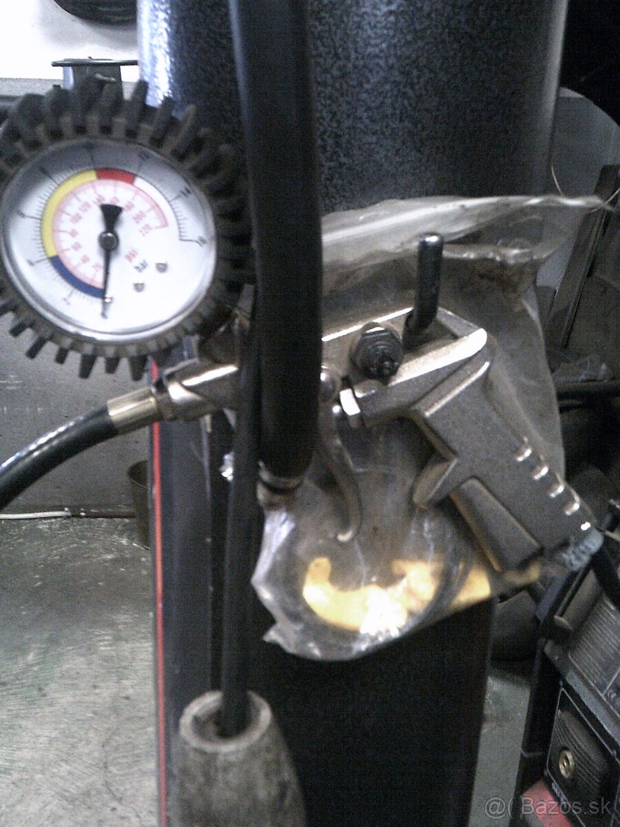 Prezúvačka / vyzúvačka pneumatik značka ATH - 7