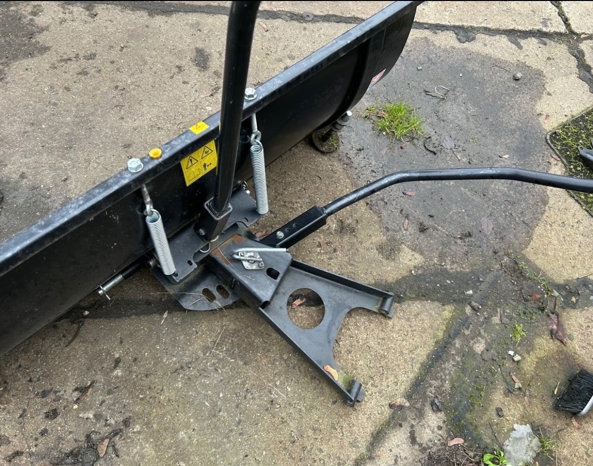 Traktorová kosačka Castelgarden xt190hd 18,5HP - 7