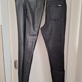 Dámske "kožené", glitrované nohavice - 7