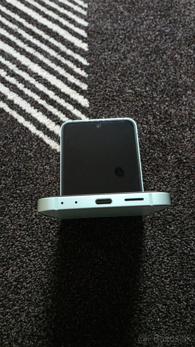 Samsung Galaxy Z Flip 6 12/256Gb SM-F741B Mint - 7