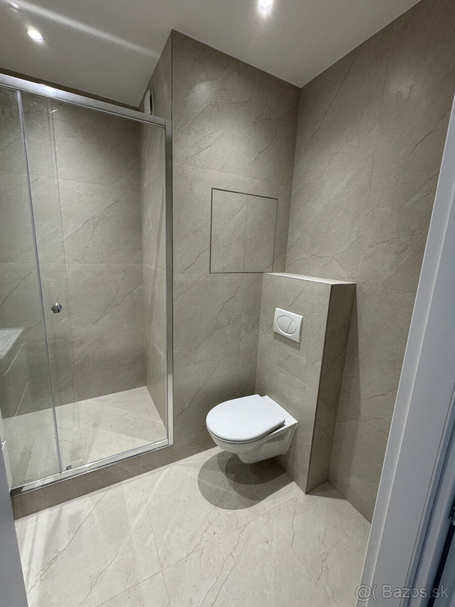 REZERVOVANÝ Krásny novozrekonštruovaný 2 izbový byt v skvele - 7