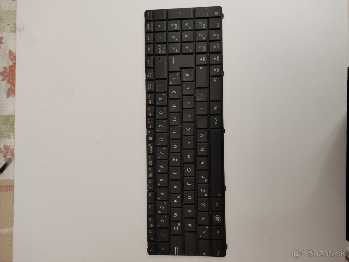 Podrobnosti o notebooku Asus F75A - 7