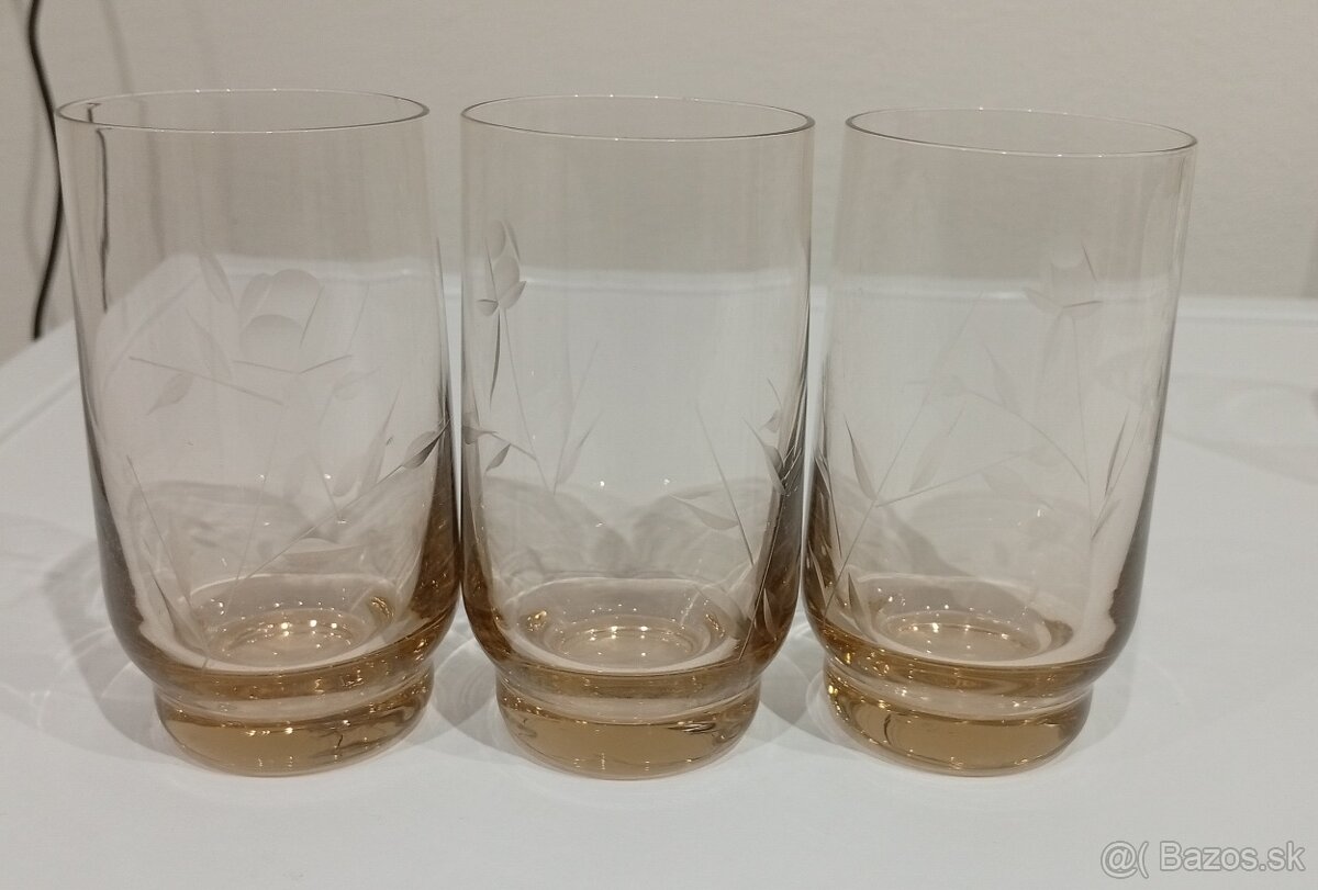 Poháriky, hrnčeky - 7