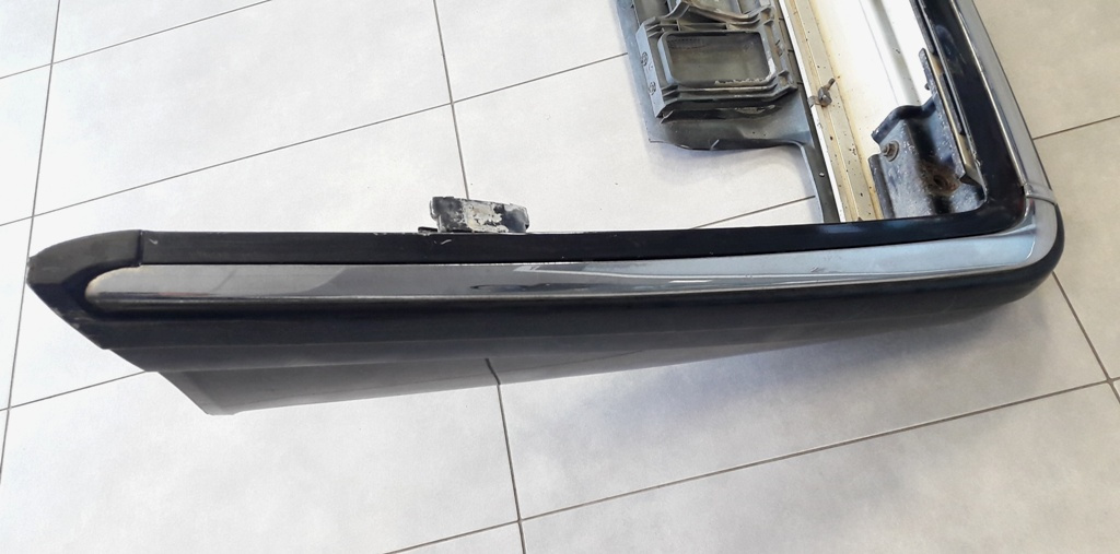 BMW 7 E32 Zadný nárazník - 7