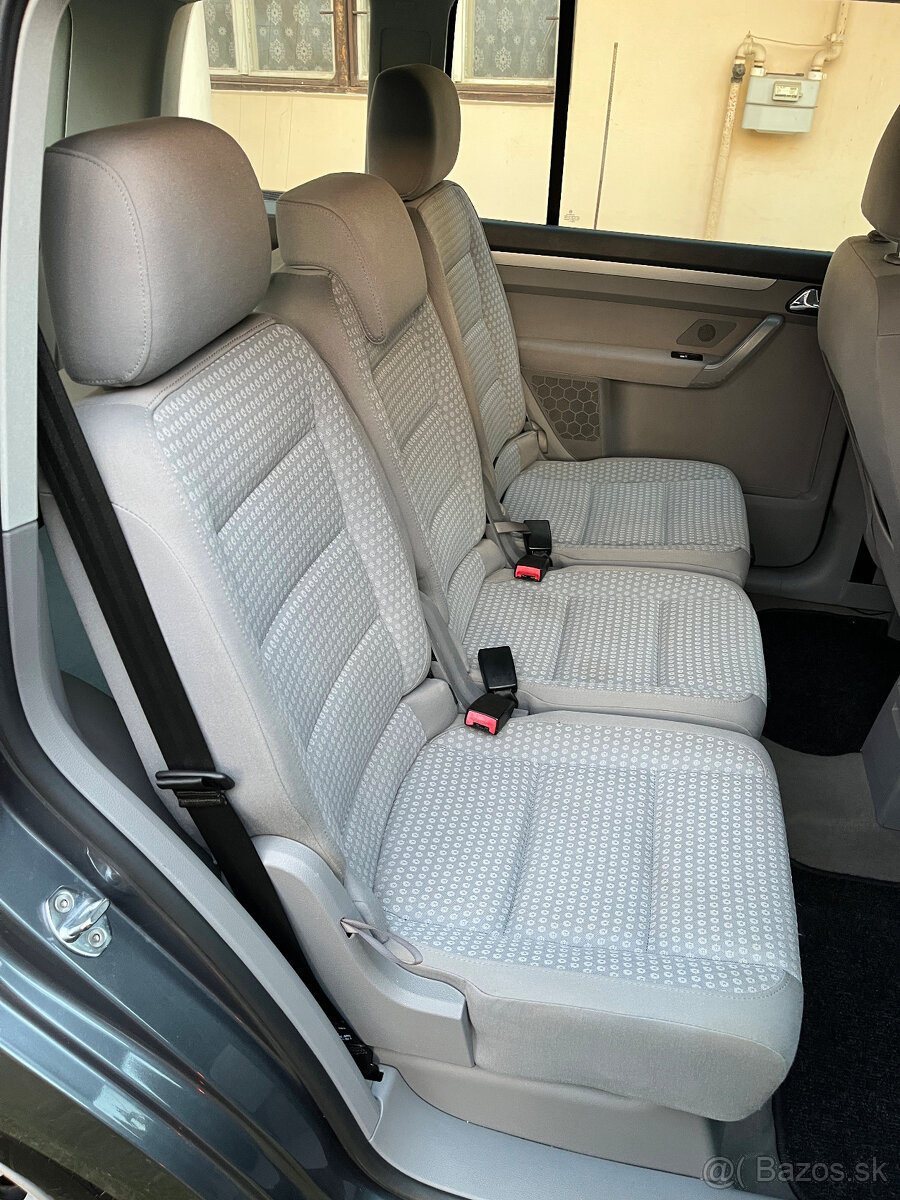 Volkswagen Touran - 7